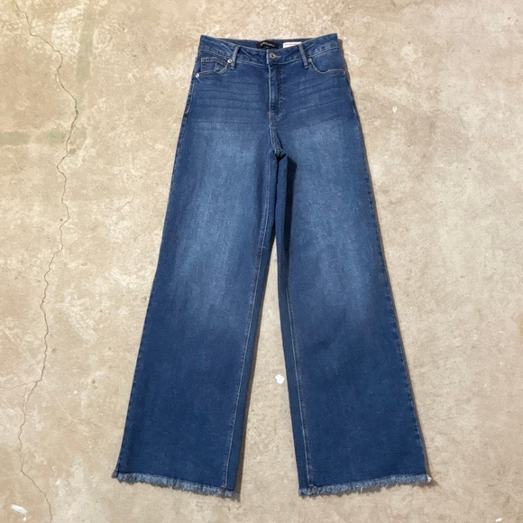 BCBGeneration Blue High Rise Wide Leg Jeans Women’s Size 7 / 28 Zipper Fly - Picture 2 of 14